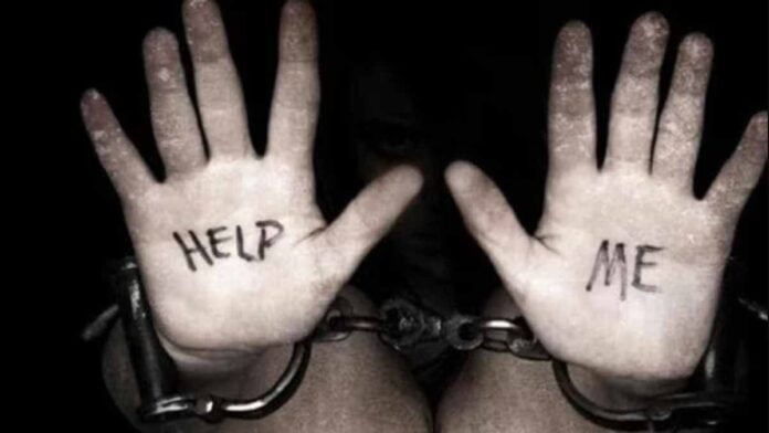 20240804 woman traffic